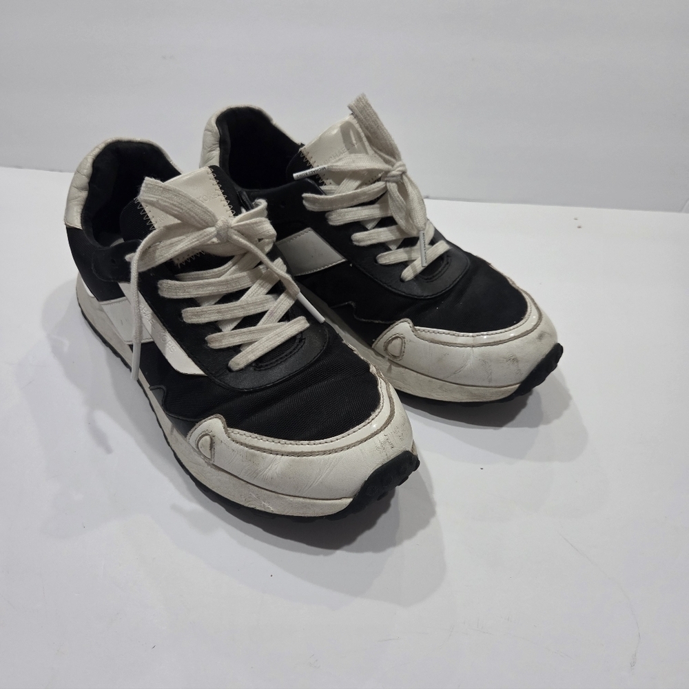 Michael Kors Black and White women's Sneakers Sz.8-8,5